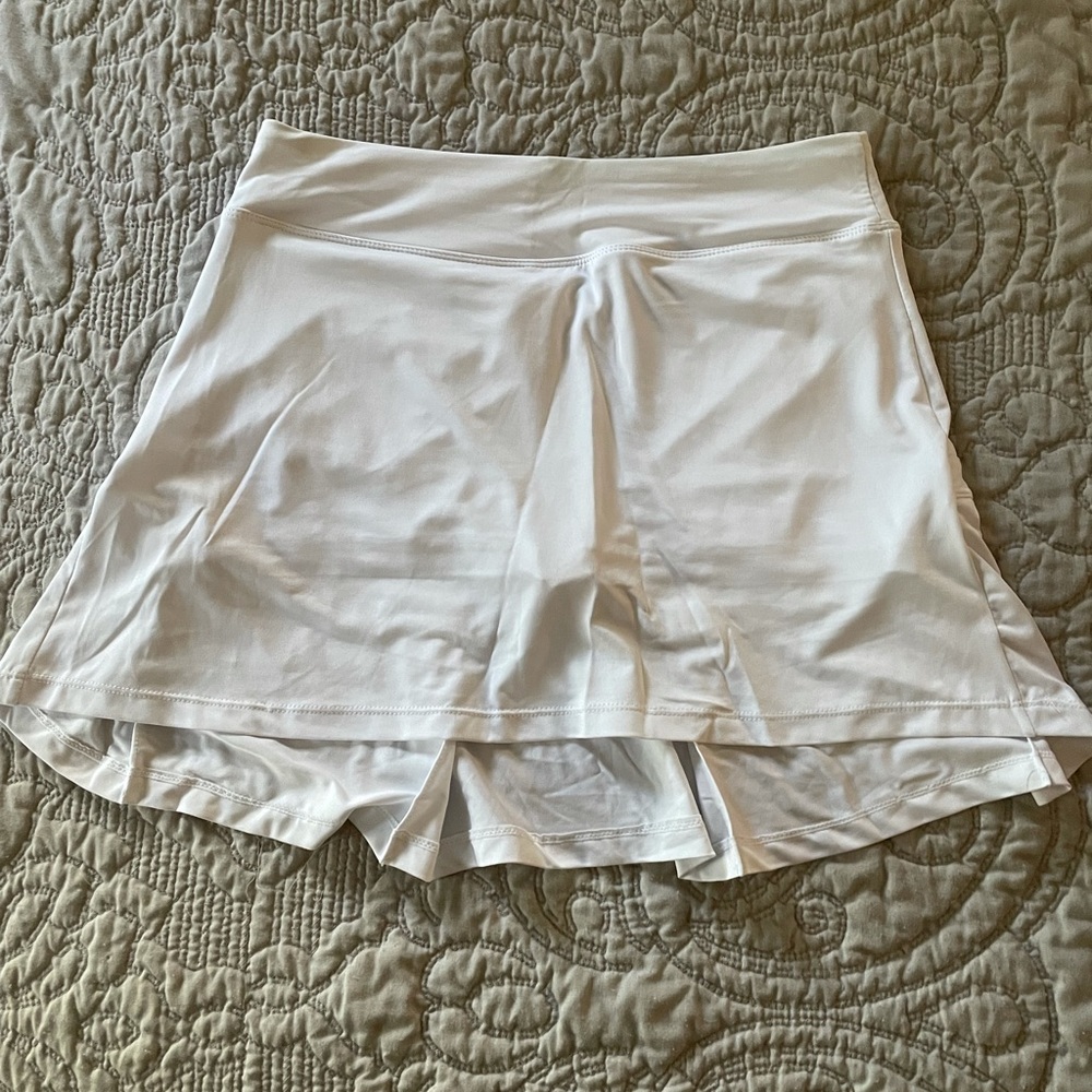 White golf or tennis skirt